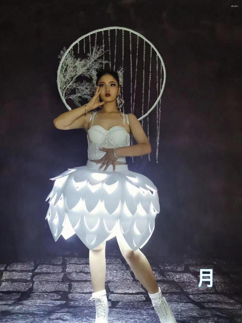 Stage Wear White Led Light Up Dress Christmas Year Nightclub Bar Show Costume Dj Singer Performance Outfit
Stage Wear White Led Light Up Dress Christmas Year Nightclub Bar Show Costume Dj Singer Performance Outfit