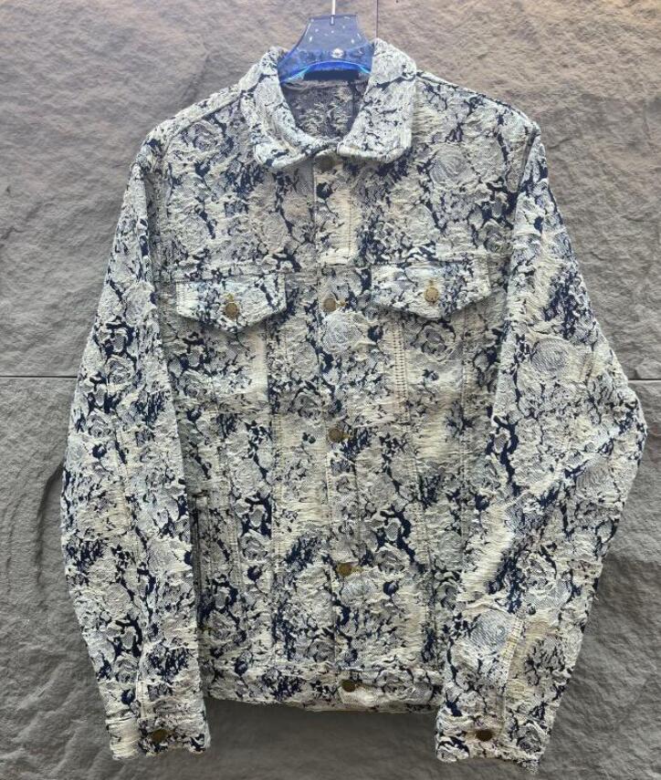 Classic Mens Women Denim Jackets Fashion Letters Flowres Embroidery Jacket Coats Men Women Couple Stylist Streetwear Highly Quality, Lightblue
Classic Mens Women Denim Jackets Fashion Letters Flowres Embroidery Jacket Coats Men Women Couple Stylist Streetwear Highly Quality, Lightblue