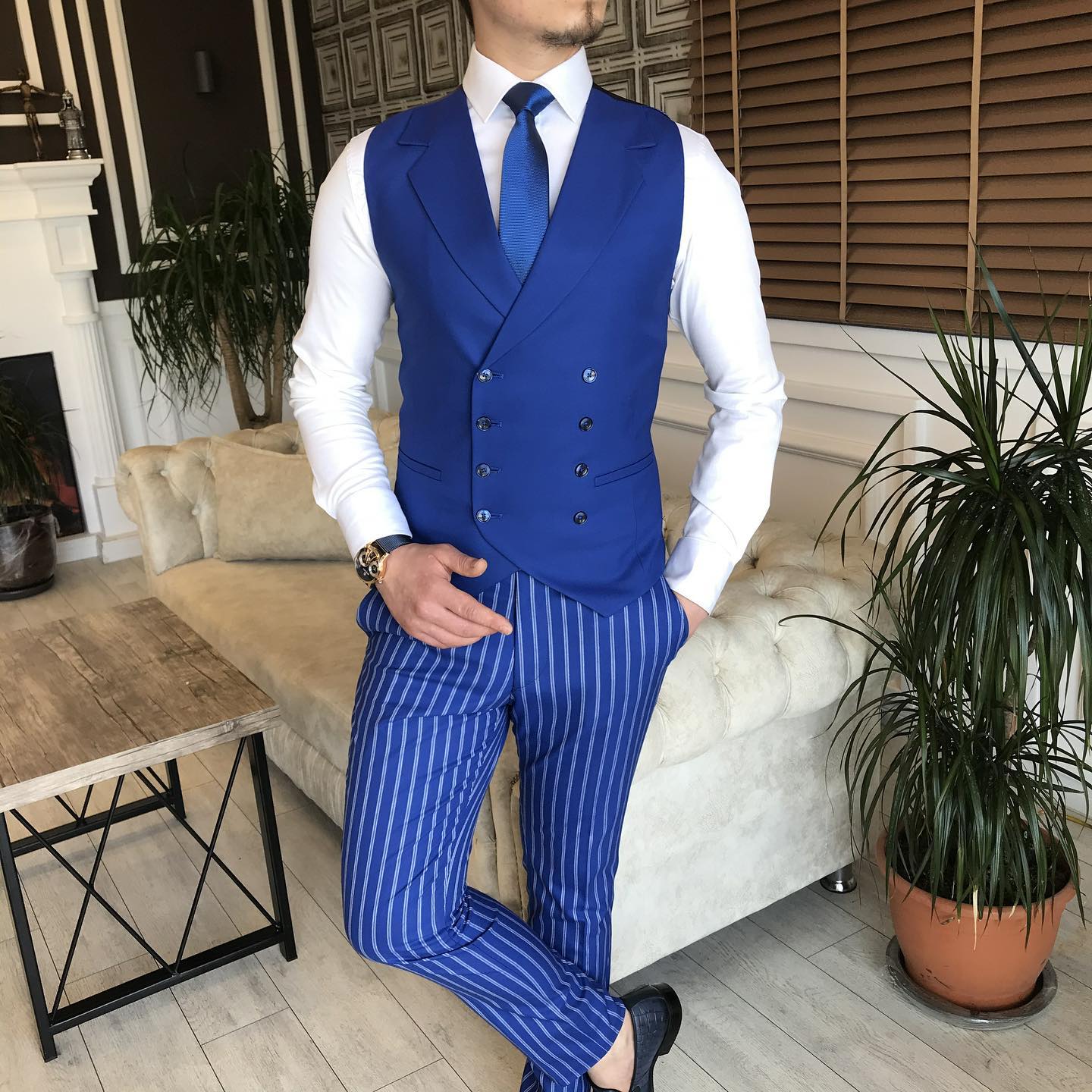2023 Stripe Men Groom Tuxedos Slim Fit Peaked Lapel Business Formal Tuxedo Professional Grooms Wedding Dress Suit 3 Pieces Blazer Pants Vest Costume H
