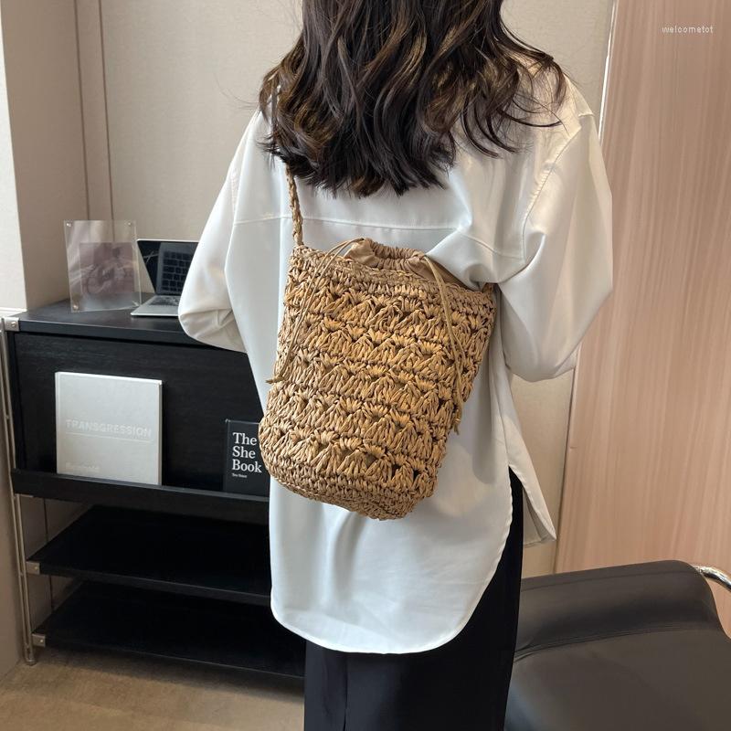 Evening Bags Japanese Exquisite Straw Hollowed-out Solid Color Drawstring Women's Bucket Bag Summer One-shoulder Messenger, Khaki
Evening Bags Japanese Exquisite Straw Hollowed-out Solid Color Drawstring Women's Bucket Bag Summer One-shoulder Messenger, Khaki