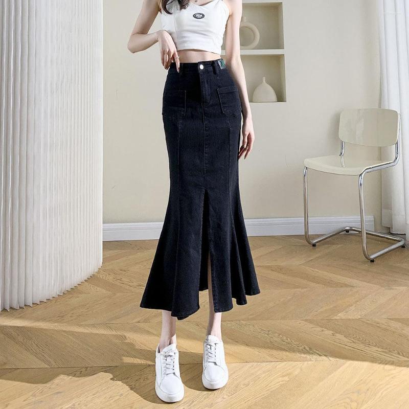 Skirts 2023 Women' Summer Black Design Half Body Denim Skirt High Quality Mid Length Split Fishtail
Skirts 2023 Women' Summer Black Design Half Body Denim Skirt High Quality Mid Length Split Fishtail