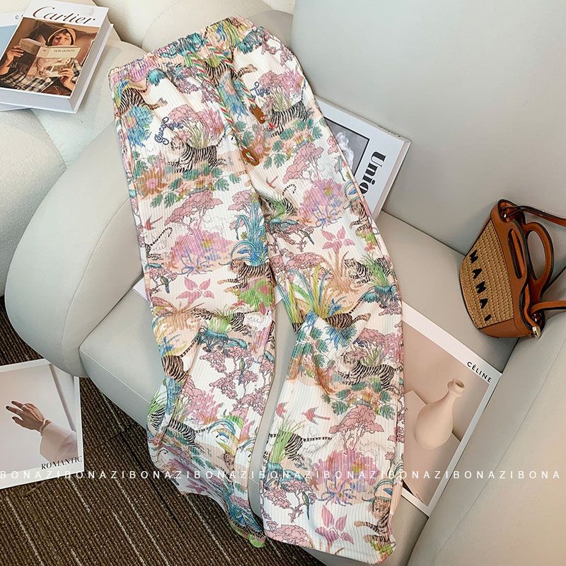 Summer Ice Silk Tiger Print Thin Wide Leg Pants Women Luxury Designer High Waist Straight Pants Bohemian Beach Fashion, White
Summer Ice Silk Tiger Print Thin Wide Leg Pants Women Luxury Designer High Waist Straight Pants Bohemian Beach Fashion, White