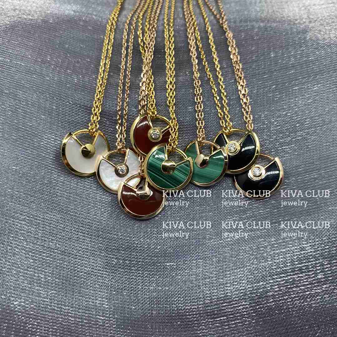 Internet celebrity KIVACLUB Carti Talisman Round Fan Necklace Fritillaria Agate Malachite High Carbon Diamond Collar Chain
Internet celebrity KIVACLUB Carti Talisman Round Fan Necklace Fritillaria Agate Malachite High Carbon Diamond Collar Chain