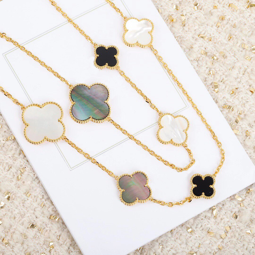 S925 silver Charm pendant necklace with 16pcs different size flower with nature shell in white and grey 18k gold plated wedding jewelry gift PS7011
S925 silver Charm pendant necklace with 16pcs different size flower with nature shell in white and grey 18k gold plated wedding jewelry gift PS7011