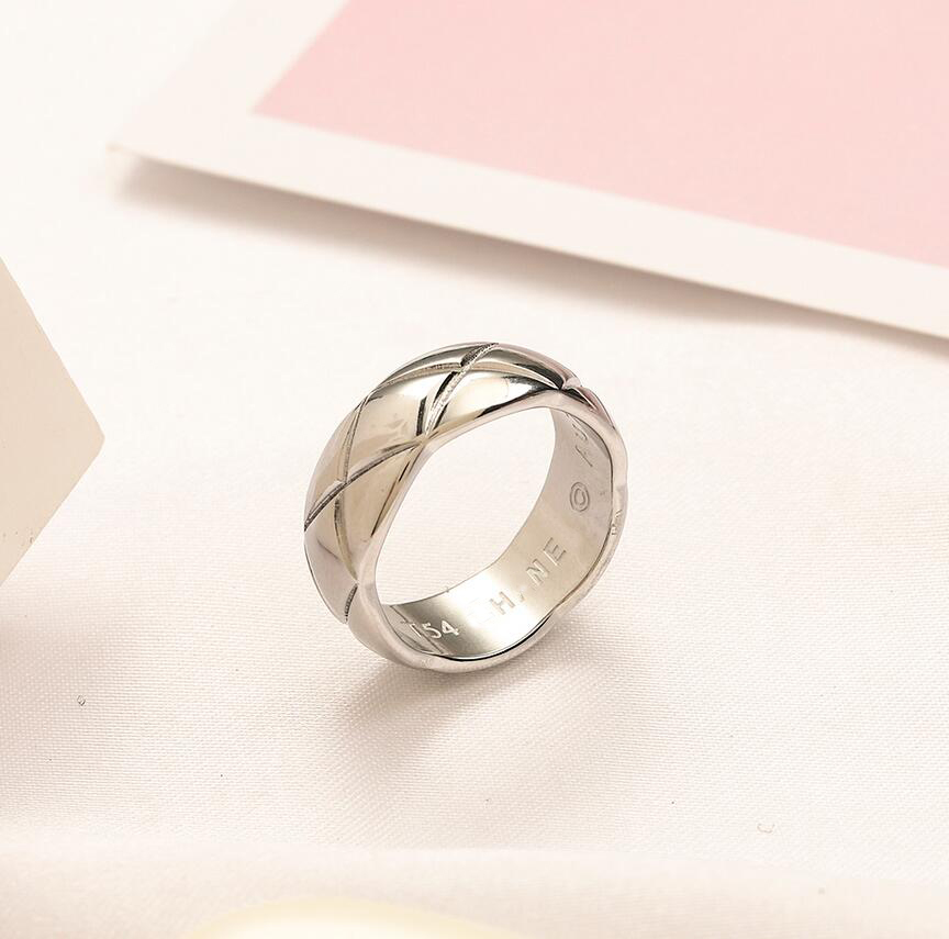 Wholesale 10styles Luxury Brand Letter Designer Charm Band Rings Fashion Unisex 18K Gold Plated Ring Never Fade Stainless Steel Jewelry Accessories Gifts Size 6 7 8 9
Wholesale 10styles Luxury Brand Letter Designer Charm Band Rings Fashion Unisex 18K Gold Plated Ring Never Fade Stainless Steel Jewelry Accessories Gifts Size 6 7 8 9