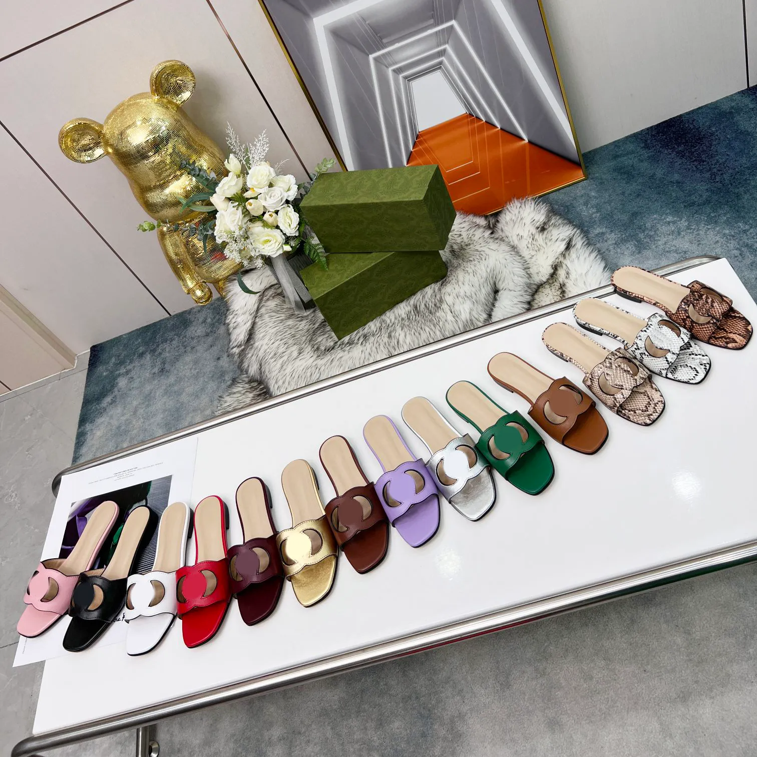 Made in Italy Women Interlocking Slippers G cut-out slide sandal Calf Leather Designer Shoe Sexy Flat Ladies Fashion Cutout Wear Shoes 3 UxR
Made in Italy Women Interlocking Slippers G cut-out slide sandal Calf Leather Designer Shoe Sexy Flat Ladies Fashion Cutout Wear Shoes 3 UxR