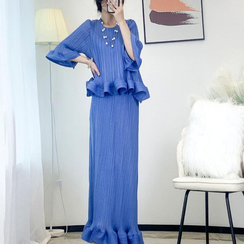 Work Dresses Miyake Fold 2023 Spring Slim And Thin Wave Fashion Set Feminine Pleated Skirt Two-piece, Blue
Work Dresses Miyake Fold 2023 Spring Slim And Thin Wave Fashion Set Feminine Pleated Skirt Two-piece, Blue