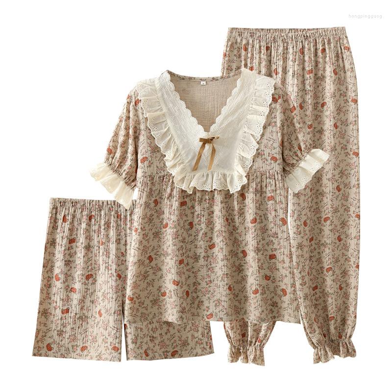 Women's Sleepwear 2023 Lace Neckline Pajamas Rose Garden V-neck Fashion Homewear Short-sleeved Top Trousers Shorts Three-piece Set, 3 pcs
Women's Sleepwear 2023 Lace Neckline Pajamas Rose Garden V-neck Fashion Homewear Short-sleeved Top Trousers Shorts Three-piece Set, 3 pcs