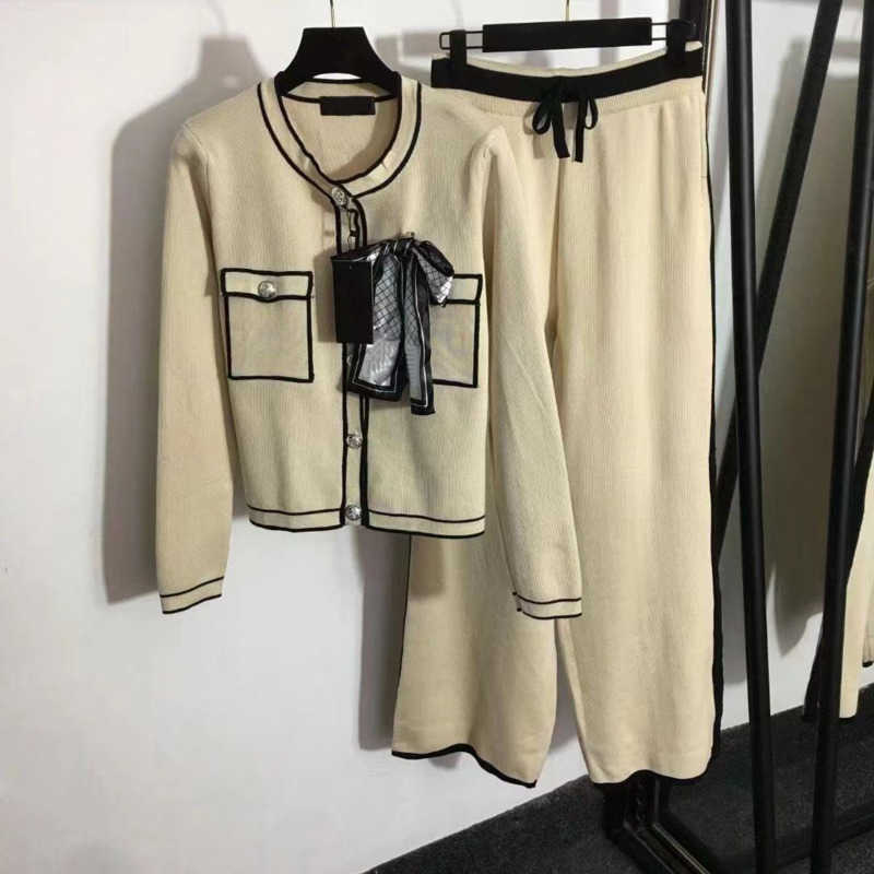 Luxury brand designer tracksuits knitted womens clothing pocket patchwork cardigan Sweater sets loose pants suit casual outdoor two-piece set, Black1
Luxury brand designer tracksuits knitted womens clothing pocket patchwork cardigan Sweater sets loose pants suit casual outdoor two-piece set, Black1