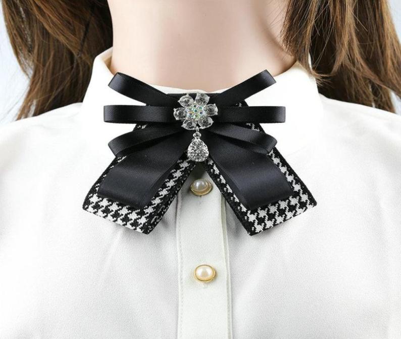 Bow Ties British Adult Neck Collar Shirt Tie Rhinestone Crystal Wedding Suits Cravat Christmas Gift Necktie Ribbon Bowtie Accessor7893808
Bow Ties British Adult Neck Collar Shirt Tie Rhinestone Crystal Wedding Suits Cravat Christmas Gift Necktie Ribbon Bowtie Accessor7893808