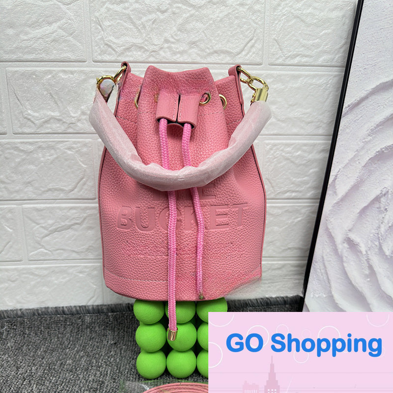 New Fashion Shoulder Bags Women's Fashion Crossbody Bags Candy Color Handbag Drawstring Bucket Bag American, 15*21*15cm
New Fashion Shoulder Bags Women's Fashion Crossbody Bags Candy Color Handbag Drawstring Bucket Bag American, 15*21*15cm