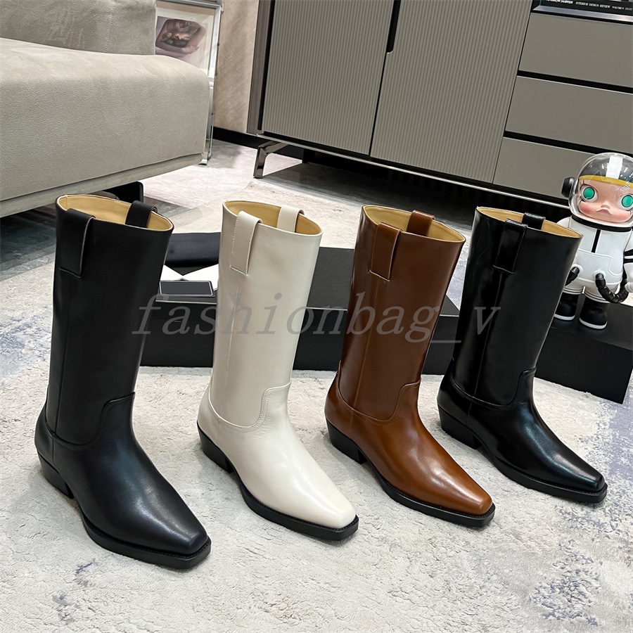 Designer Women Long Boots Fashion Flat Bottom Flat Headed Boots Anti slip Durable Pure Leather Fashion Shoes Metal Decoration Boot With Box
Designer Women Long Boots Fashion Flat Bottom Flat Headed Boots Anti slip Durable Pure Leather Fashion Shoes Metal Decoration Boot With Box