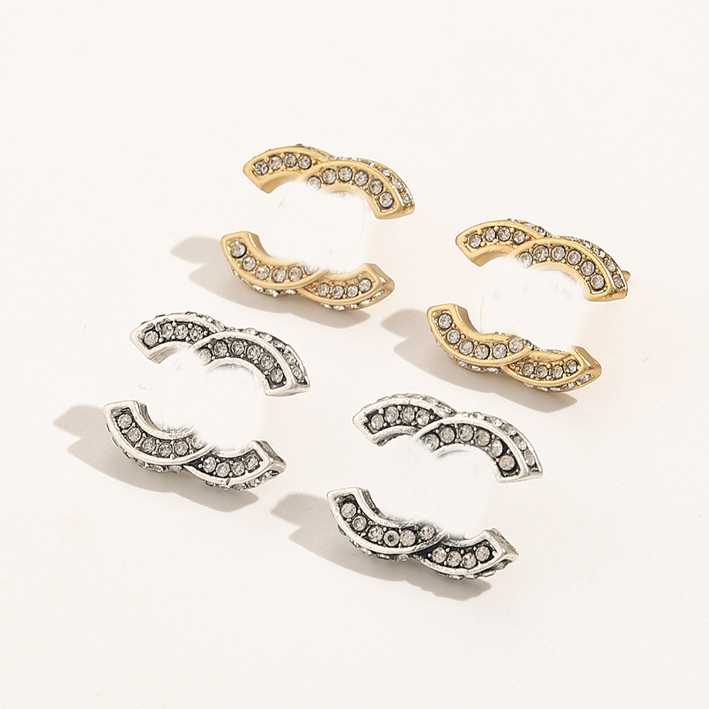 Simple Luxury Brand Designers Double Letters Stud 18K Gold Plated 925 Silver Geometric Famous Women inlay Crystal Rhinestone Round Earring Wedding Party Jewerlry
Simple Luxury Brand Designers Double Letters Stud 18K Gold Plated 925 Silver Geometric Famous Women inlay Crystal Rhinestone Round Earring Wedding Party Jewerlry