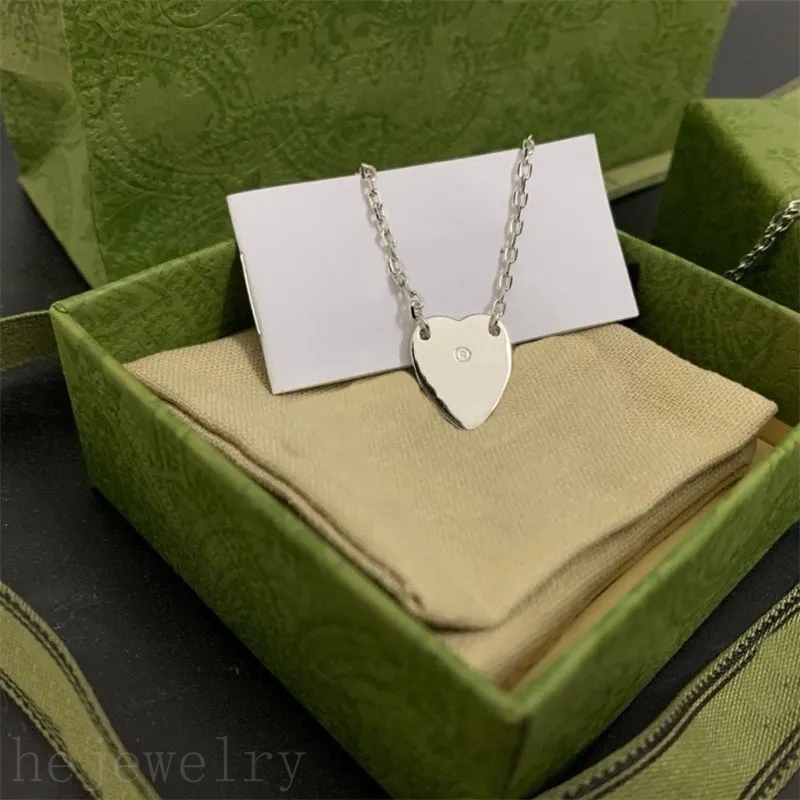Designer necklace for men gold chain heart pendant trendy popular valentine s day gifts metal chain fashion hip hop jewelry luxury earring plated gold C23
Designer necklace for men gold chain heart pendant trendy popular valentine s day gifts metal chain fashion hip hop jewelry luxury earring plated gold C23