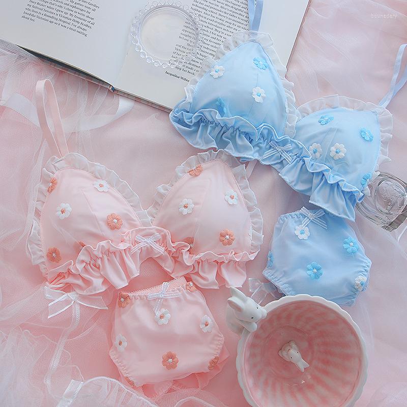 Bras Sets Erotic Lingerie Underwear Set Sweet Lace Strap Cotton No Steel Ring Bralette Cute Soft Girl Flower Embroidery Bra Panties Suit, As picture show
Bras Sets Erotic Lingerie Underwear Set Sweet Lace Strap Cotton No Steel Ring Bralette Cute Soft Girl Flower Embroidery Bra Panties Suit, As picture show