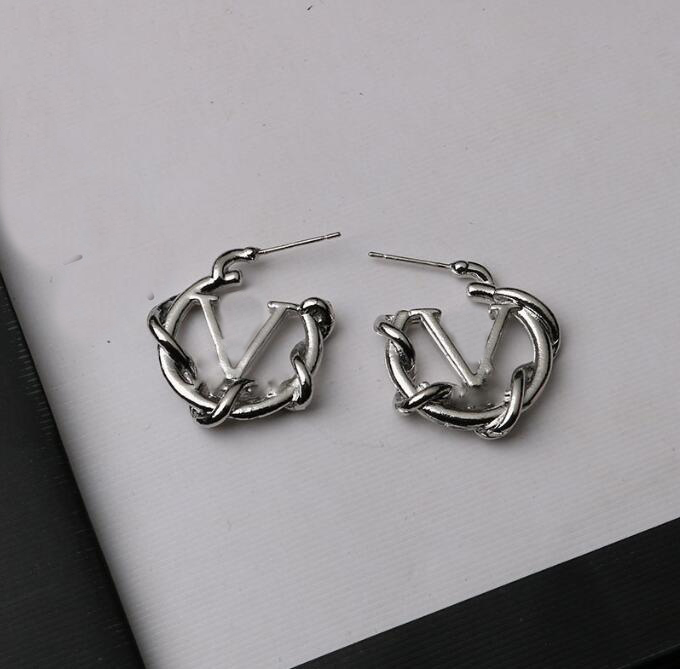 Luxury Women Brand Earrings Designers Letter Ear Stud 18K Gold Plated Geometric Earring for Wedding Party Jewerlry Accessories
Luxury Women Brand Earrings Designers Letter Ear Stud 18K Gold Plated Geometric Earring for Wedding Party Jewerlry Accessories