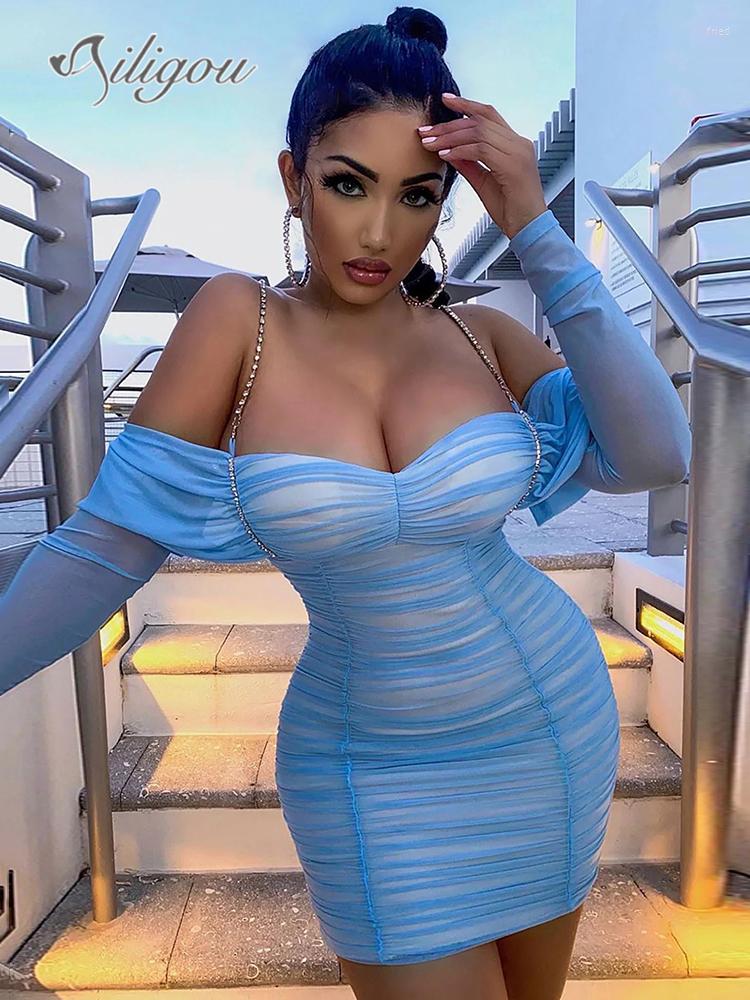 Casual Dresses Ailigou 2023 Women's Long Sleeve Off Shoulder Pleated Diamond Sexy Tight Mini Bandage Dress Elegant Celebrity Party, Sky blue
Casual Dresses Ailigou 2023 Women's Long Sleeve Off Shoulder Pleated Diamond Sexy Tight Mini Bandage Dress Elegant Celebrity Party, Sky blue