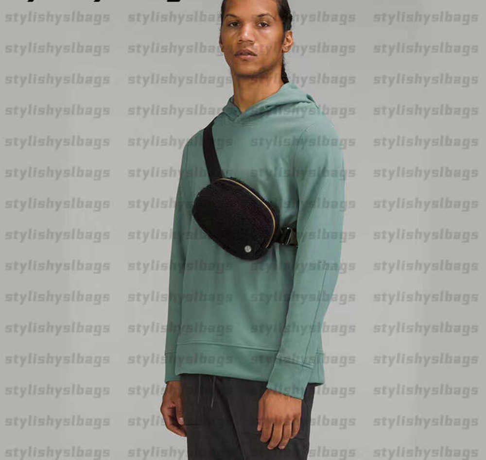 Waistpacks Women bum lulu everywhere Fleece Waist Bag schest Luxury designer yoga belt bag fanny pack nylon bumbag mens handbag outdoor Fashion trend 289ess
Waistpacks Women bum lulu everywhere Fleece Waist Bag schest Luxury designer yoga belt bag fanny pack nylon bumbag mens handbag outdoor Fashion trend 289ess
