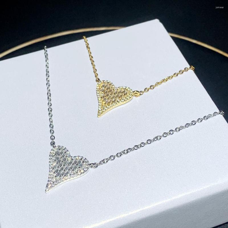 Choker 2023 Classic Fashion Women Girl Jewelry Micro Pave Sparking CZ White Cubic Zirconia Heart Pendant Necklace
Choker 2023 Classic Fashion Women Girl Jewelry Micro Pave Sparking CZ White Cubic Zirconia Heart Pendant Necklace