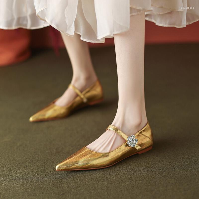 Dress Shoes 2023 Spring/Autumn Women Split Leather Pointed Toe Low Heel For Solid Pumps Fashion Golden
Dress Shoes 2023 Spring/Autumn Women Split Leather Pointed Toe Low Heel For Solid Pumps Fashion Golden
