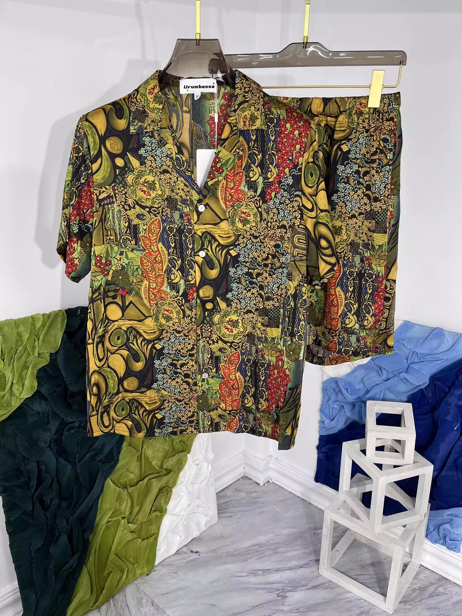 Men's Dress Shirts Summer Holiday Style Chic High Quality Print Casual Suits Loose Shortsleeves Beach Shorts Two Piece Set C390 230628, As picture
Men's Dress Shirts Summer Holiday Style Chic High Quality Print Casual Suits Loose Shortsleeves Beach Shorts Two Piece Set C390 230628, As picture