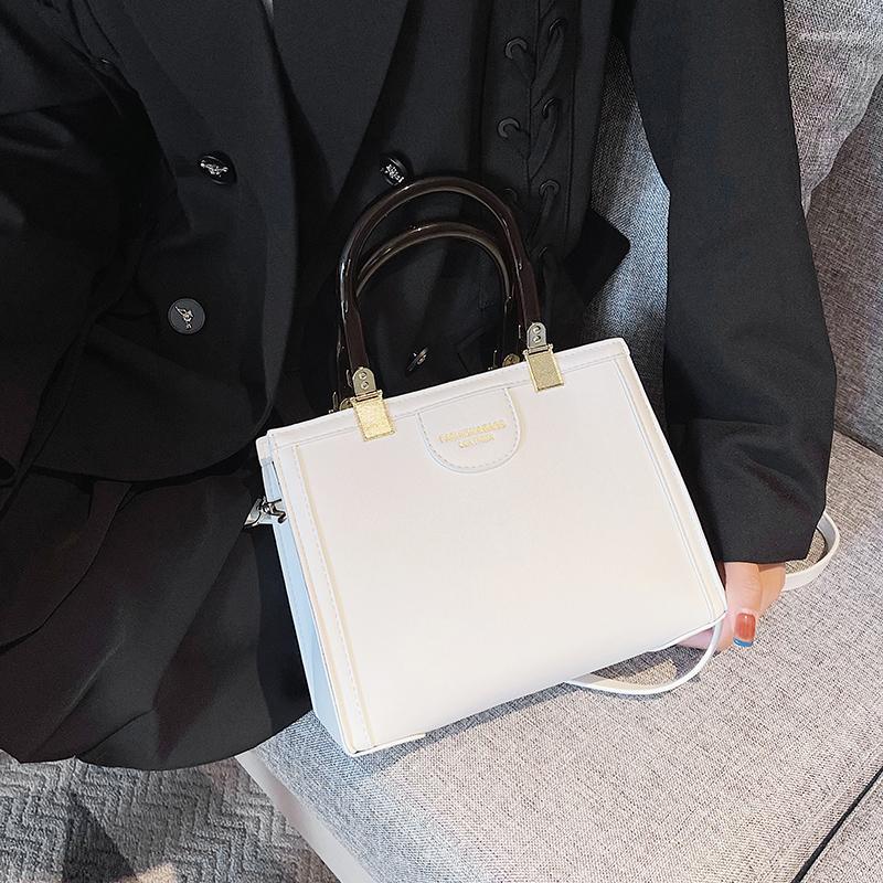 Evening Bags Women Large Hand High Quality Shoulder Fashion Purses And Handbags Designer Crossbody Bag For Luxury Satchels, Black shoulder bag 
Evening Bags Women Large Hand High Quality Shoulder Fashion Purses And Handbags Designer Crossbody Bag For Luxury Satchels, Black shoulder bag