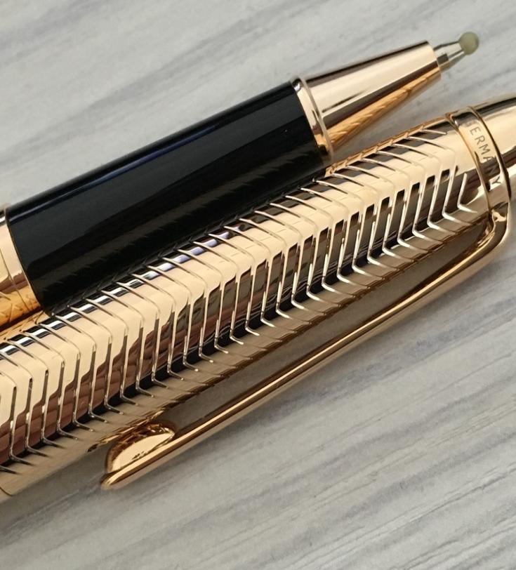 Luxury PEN metal wave pattern Golden Ballpoint pen rollerball pen supplies Brand pens writing supplies style3995633, Red
Luxury PEN metal wave pattern Golden Ballpoint pen rollerball pen supplies Brand pens writing supplies style3995633, Red