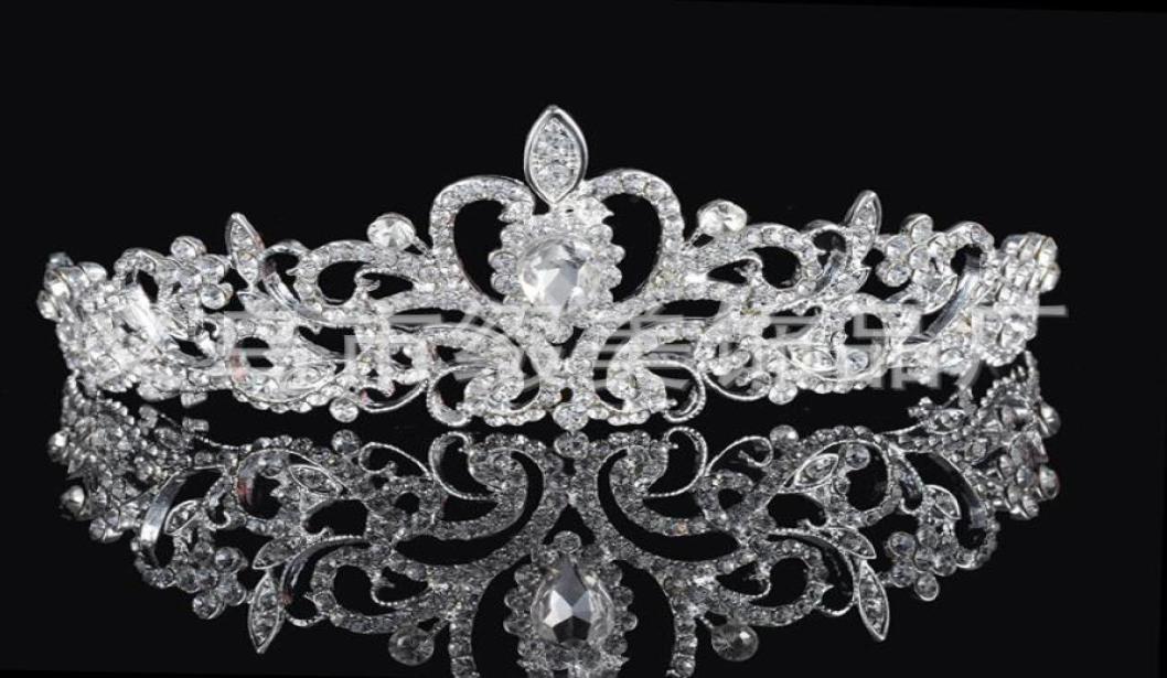 birdal crowns New Headbands Hair Bands Headpieces Bridal Wedding Jewelries Accessories Silver Crystals Rhinestone Pearls HT064593997
birdal crowns New Headbands Hair Bands Headpieces Bridal Wedding Jewelries Accessories Silver Crystals Rhinestone Pearls HT064593997