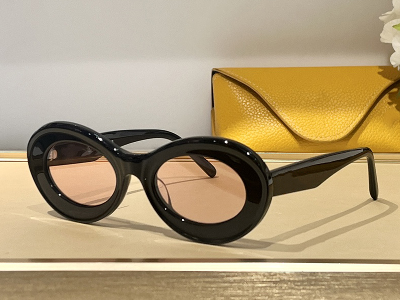 Sunglasses For Men and Women Designers 40110 Style Anti-Ultraviolet Retro Eyewear Full Frame Glasses Random Box
Sunglasses For Men and Women Designers 40110 Style Anti-Ultraviolet Retro Eyewear Full Frame Glasses Random Box