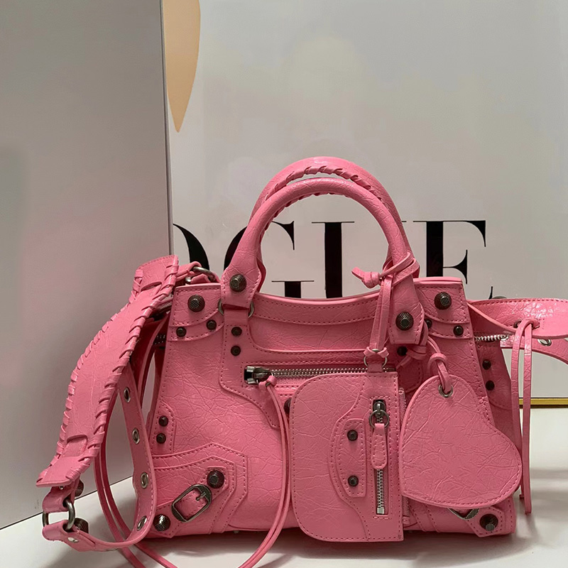new Women Neo cagole Motorcycle bag shoulder Bags luxury Designers Genuine leather crossbody clutch wallet purse Cool Classic city handbags
new Women Neo cagole Motorcycle bag shoulder Bags luxury Designers Genuine leather crossbody clutch wallet purse Cool Classic city handbags