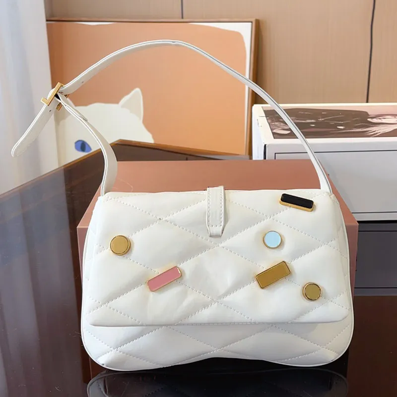 2023 New Messenger Bags Designer Women Crossbody Handbag chain bag single shoulder Bags Fashion Leather Handbags versatile, Black
2023 New Messenger Bags Designer Women Crossbody Handbag chain bag single shoulder Bags Fashion Leather Handbags versatile, Black