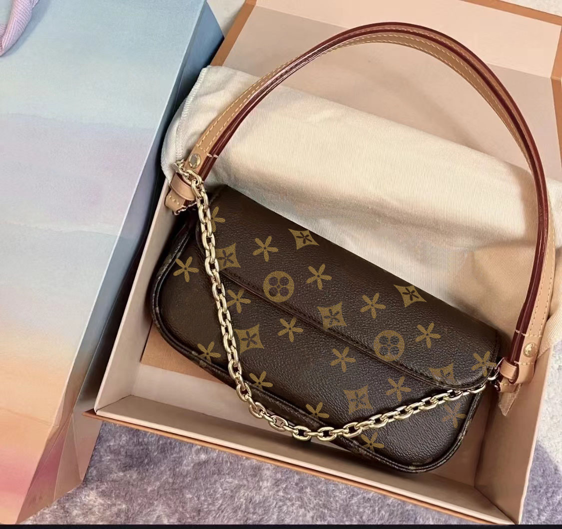 Womens M81911 Designer pochette M82210 Genuine Leather wallet on chain ivy hand bag Hobo clutch Shoulder purses cross body travel cosmetic bags tote men envelope bag, Black embossed
Womens M81911 Designer pochette M82210 Genuine Leather wallet on chain ivy hand bag Hobo clutch Shoulder purses cross body travel cosmetic bags tote men envelope bag, Black embossed