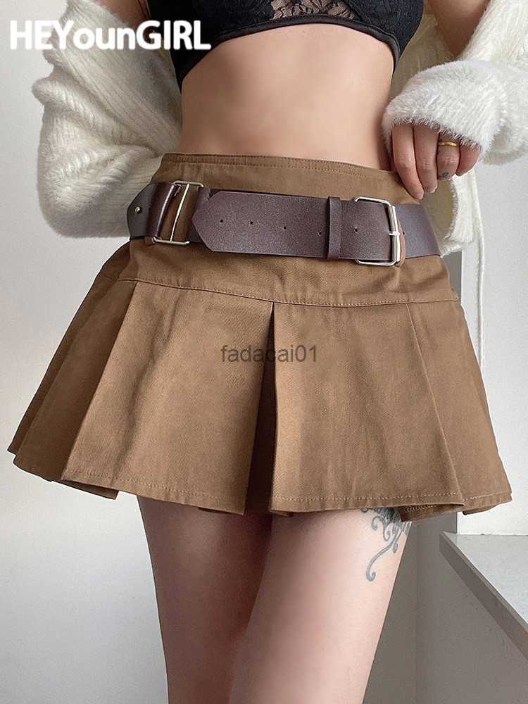 HEYounGIRL Casual Brown Pleated Mini Skirt Ladies High Waisted Short Skirts Womens with Belt Korean Fashion 90s Summer Street L230621, Auburn
HEYounGIRL Casual Brown Pleated Mini Skirt Ladies High Waisted Short Skirts Womens with Belt Korean Fashion 90s Summer Street L230621, Auburn
