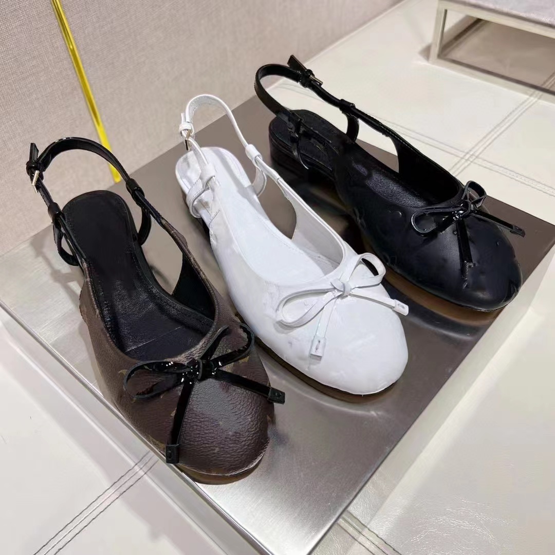 Latest Designer Dress shoes Spring and Autumn 100% cowhide womens sandals Top quality Dance shoes sexy fashion women wedding shoe Classic button Ballet Flats
Latest Designer Dress shoes Spring and Autumn 100% cowhide womens sandals Top quality Dance shoes sexy fashion women wedding shoe Classic button Ballet Flats