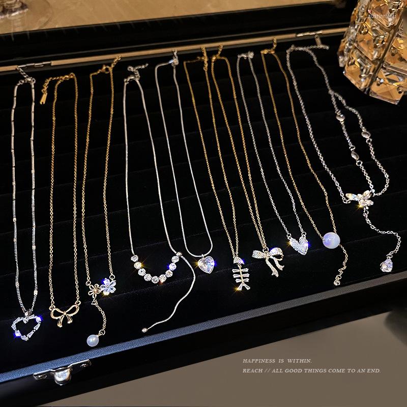 Chains Classic Zircon Necklace Ins Retro Luxury Women Clavicle Chain Choker Fashion Jewelry Wedding Party
Chains Classic Zircon Necklace Ins Retro Luxury Women Clavicle Chain Choker Fashion Jewelry Wedding Party