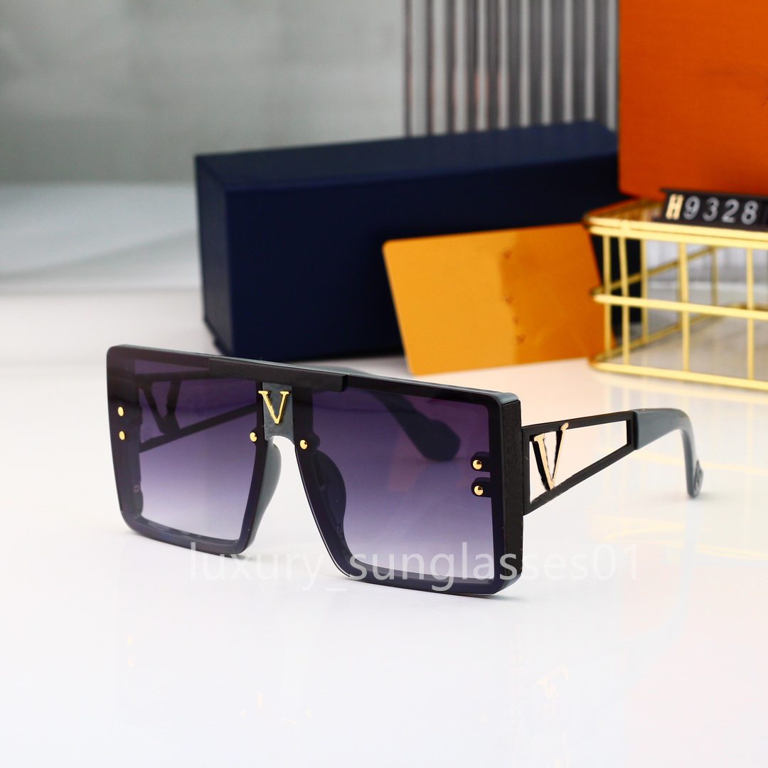 Luxury Designer Sunglasses 9328 Men Classic Flower Hollow Letter Brand Sunglasses For Women Driving Eyeglasses Beach Sun Glasses With box
Luxury Designer Sunglasses 9328 Men Classic Flower Hollow Letter Brand Sunglasses For Women Driving Eyeglasses Beach Sun Glasses With box