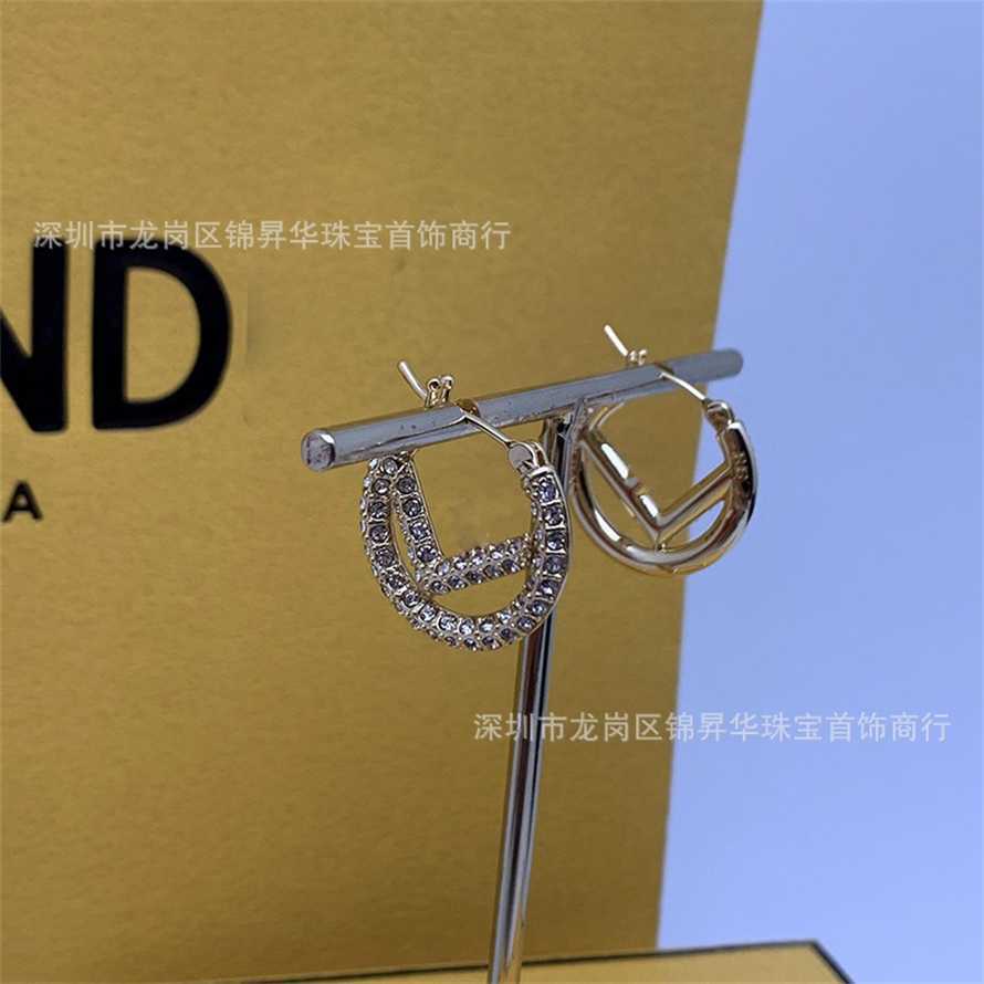 2023 Letter F Earrings Tiktok Kwai diamond inlay fashion temperament high quality small fragrance f home earrings
2023 Letter F Earrings Tiktok Kwai diamond inlay fashion temperament high quality small fragrance f home earrings