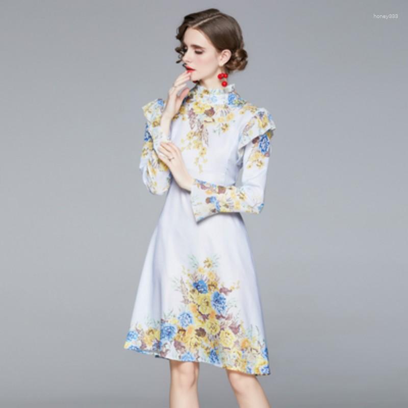 Casual Dresses DALMAZZO Vintage Print Women Stand Neck Ruffles Long Sleeve Knee Length Dress Spring Lady Runway Big Size Zippers Vestidos, Picture color
Casual Dresses DALMAZZO Vintage Print Women Stand Neck Ruffles Long Sleeve Knee Length Dress Spring Lady Runway Big Size Zippers Vestidos, Picture color