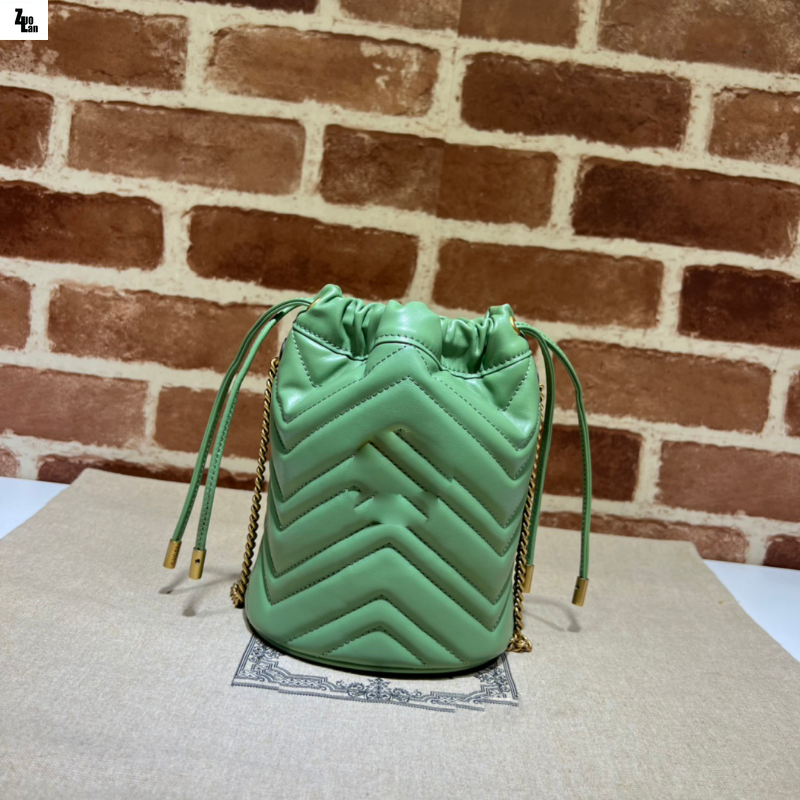 4-colour Top luxury designer Mini Bucket Bag Shoulder Bags Handbag women's fashion leather handbags handbag wholesale removable shoulders strap 575163, Green
4-colour Top luxury designer Mini Bucket Bag Shoulder Bags Handbag women's fashion leather handbags handbag wholesale removable shoulders strap 575163, Green