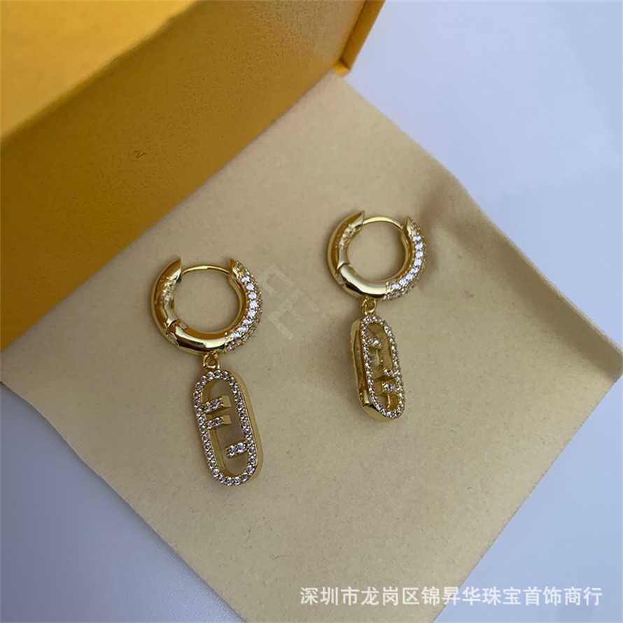 2023 Diamond studded letter F for women's live streaming high-end feeling light luxury fashionable temperament new ins earrings
2023 Diamond studded letter F for women's live streaming high-end feeling light luxury fashionable temperament new ins earrings
