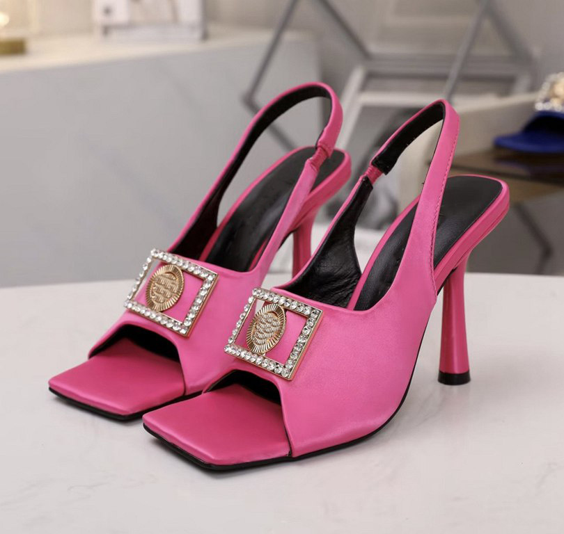 Designer Sandals La Medusa Slides Fashion Heels Summer Sexy leather Platform Sandal Flat Shoes Luxury Women dfgvcb
Designer Sandals La Medusa Slides Fashion Heels Summer Sexy leather Platform Sandal Flat Shoes Luxury Women dfgvcb