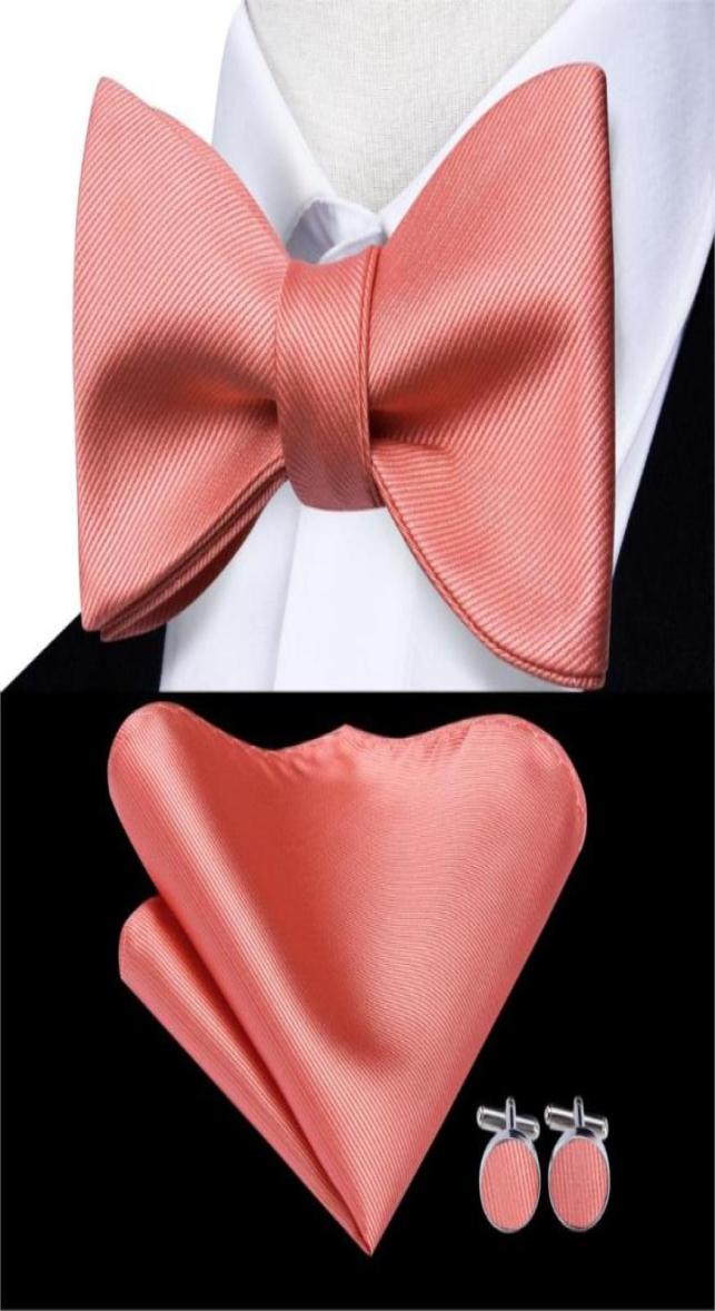 Bow Ties HiTie Silk Mens Bowtie Men Self Tie Cufflinks Hankerchief Set Woven Red Blue Green Black White Purple Wedding Party Work1271224
Bow Ties HiTie Silk Mens Bowtie Men Self Tie Cufflinks Hankerchief Set Woven Red Blue Green Black White Purple Wedding Party Work1271224
