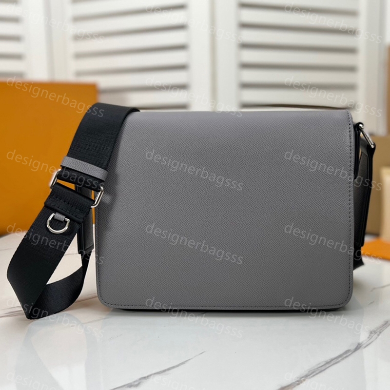 Designer Bag men DISTRICT Small messenger bag Cross Body bag Luxury Handbag Fashion Shoulder Bag Crossbody Tote Wallet Purse classic hangbags for man Shoulder Bags, Black check
Designer Bag men DISTRICT Small messenger bag Cross Body bag Luxury Handbag Fashion Shoulder Bag Crossbody Tote Wallet Purse classic hangbags for man Shoulder Bags, Black check