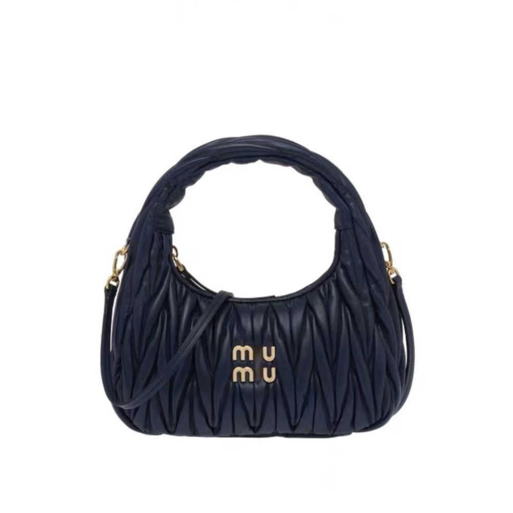 Shoulder Bags Miu Wander Matelasse underarm Miui bag Women's Designer purses Cleo tote hobo handbag Luxury with strap clutch Genuine Leather Crossbody, Red
Shoulder Bags Miu Wander Matelasse underarm Miui bag Women's Designer purses Cleo tote hobo handbag Luxury with strap clutch Genuine Leather Crossbody, Red
