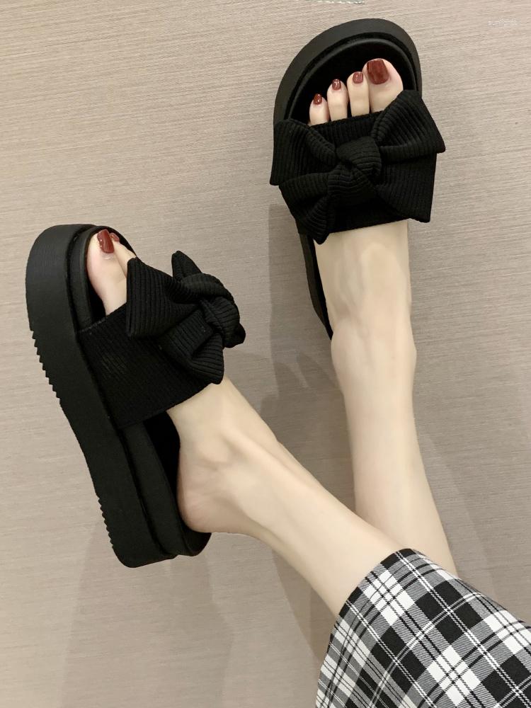 Slippers Beach Shoes Flat Lady Platform Slides Med Fashion Slipers Women Sabot Girl Soft Luxury 2023 Summer PU Rubber Slip
Slippers Beach Shoes Flat Lady Platform Slides Med Fashion Slipers Women Sabot Girl Soft Luxury 2023 Summer PU Rubber Slip