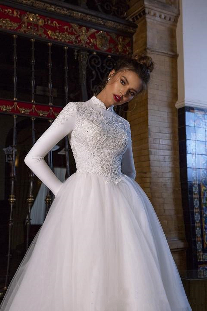 Modest Arabic Muslim White Wedding Dresses High Neck Long Sleeves A Line Tulle Bridal Gowns Top Lace Appliques Elegant Bride Wear Sweep Train 2023