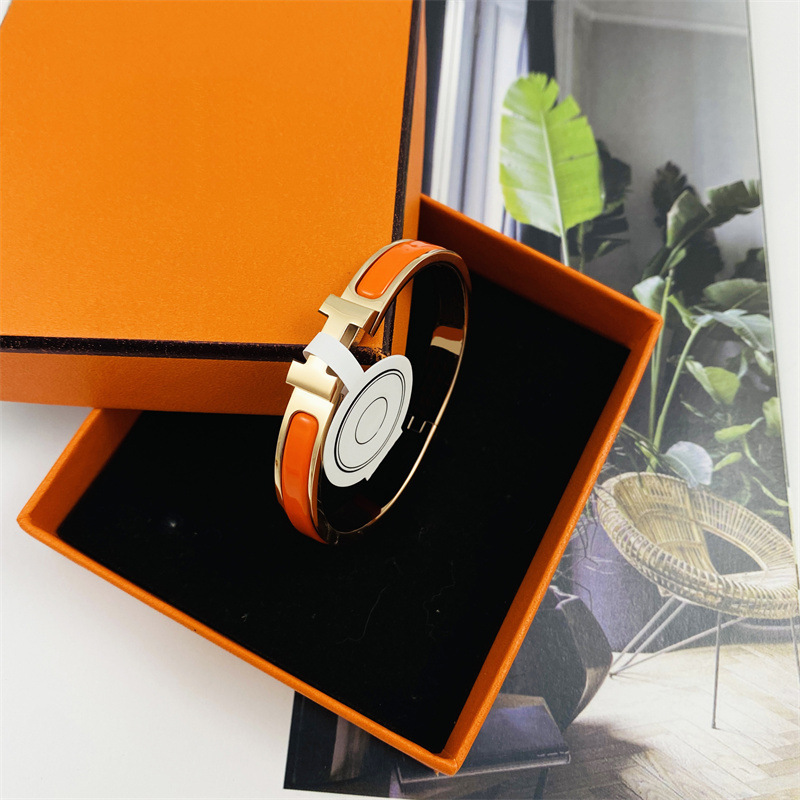 superior quality fashion H bracelets luxury designer for women fashion jewelry girls luxury brand accessories for gifts black red and many colors to choose H Bangle
superior quality fashion H bracelets luxury designer for women fashion jewelry girls luxury brand accessories for gifts black red and many colors to choose H Bangle