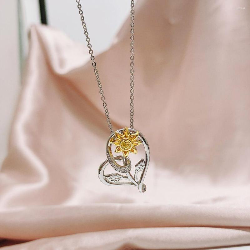 Chains ZHOUYANG Sunflower Pendant Necklaces For Women Double Color Heart Aesthetic Choker Chain Christmas Gift Wholesale Jewelry N030
Chains ZHOUYANG Sunflower Pendant Necklaces For Women Double Color Heart Aesthetic Choker Chain Christmas Gift Wholesale Jewelry N030