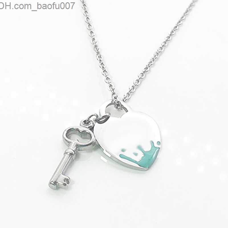 Pendant Necklaces key heart necklace female stainless steel couple big blue pink green pendant jewelry for neck gift for girlfriend accessories wholesale Z230629
Pendant Necklaces key heart necklace female stainless steel couple big blue pink green pendant jewelry for neck gift for girlfriend accessories wholesale Z230629