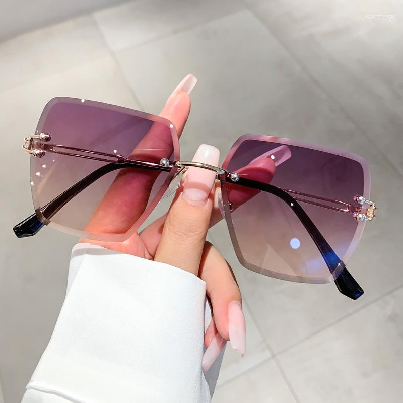 Sunglasses KAMMPT Oversized Rimless Women Fashion Square Gradient Ocean Lenses Shades 2023 Trendy Brand Designer Eyewear
Sunglasses KAMMPT Oversized Rimless Women Fashion Square Gradient Ocean Lenses Shades 2023 Trendy Brand Designer Eyewear